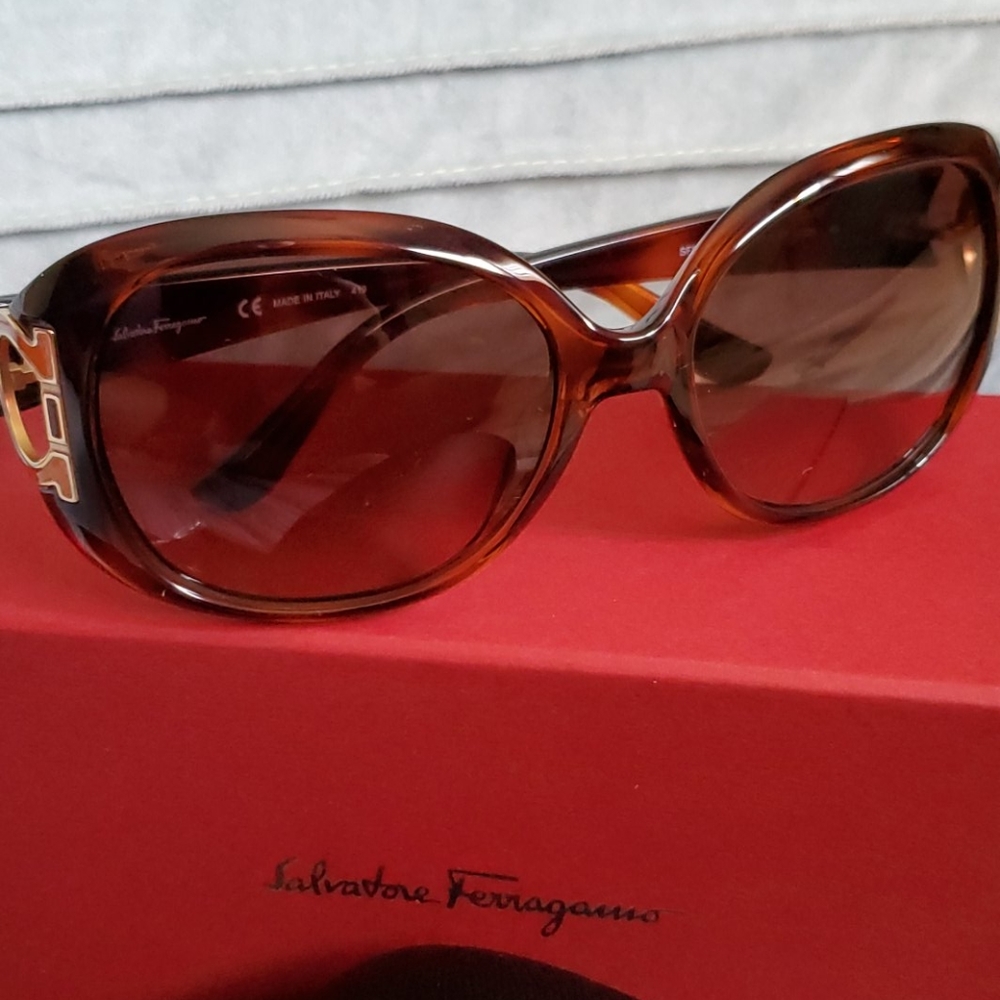 Salvatore glasses